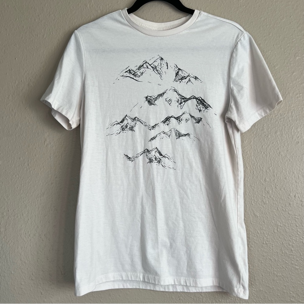 Target Goodfellow & Co Mountain Tee Size Small Cream Color